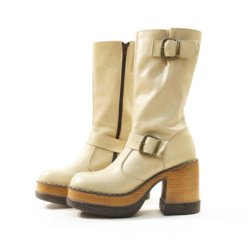 sz 9 London Underground Platform Buckle Harness Boots in Creme