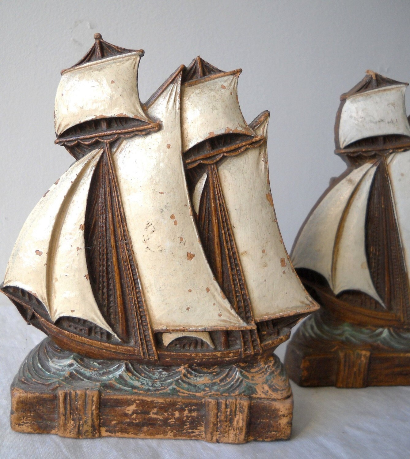 Syroco Wood Tall Ship Bookends Vintage by MomsantiquesNthings