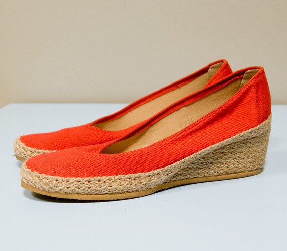 Vintage 80s Red Espadrille Wedge Shoes by by SecondHandAddiction