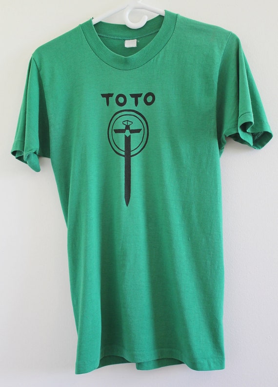 t shirt toto band