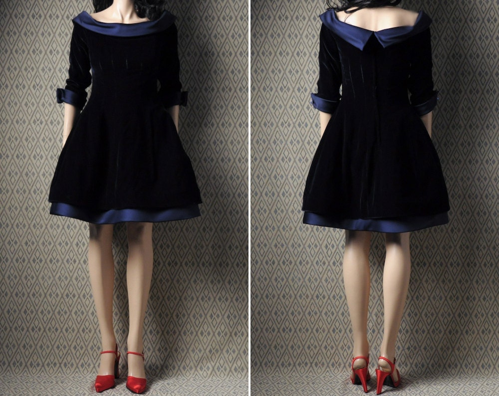 Vintage Velvet Dress 112