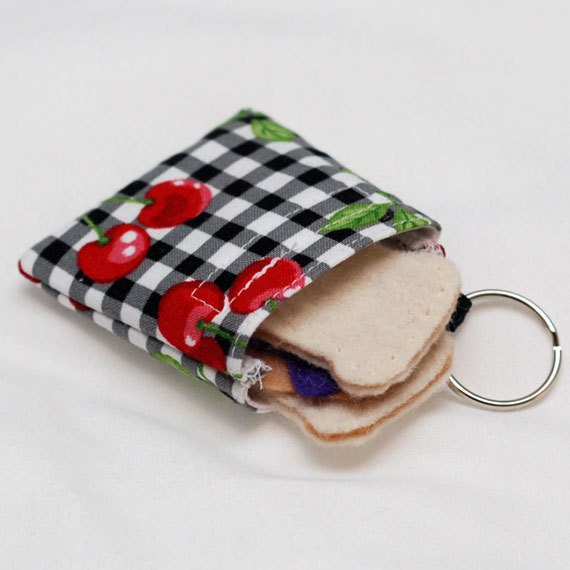Summer Picnic Mini Reusable Sandwich Bag Keychain green by