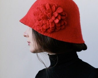 Scarlet Cloche Hat -- Hand Felted Wool -- Size Medium