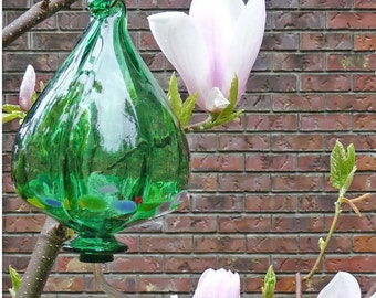 Beautiful Hummingbird Feeder - Emerald Green Blown Glass