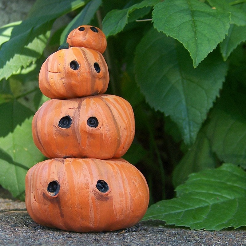 stack o' jack o' lanterns by dancesippydance on Etsy