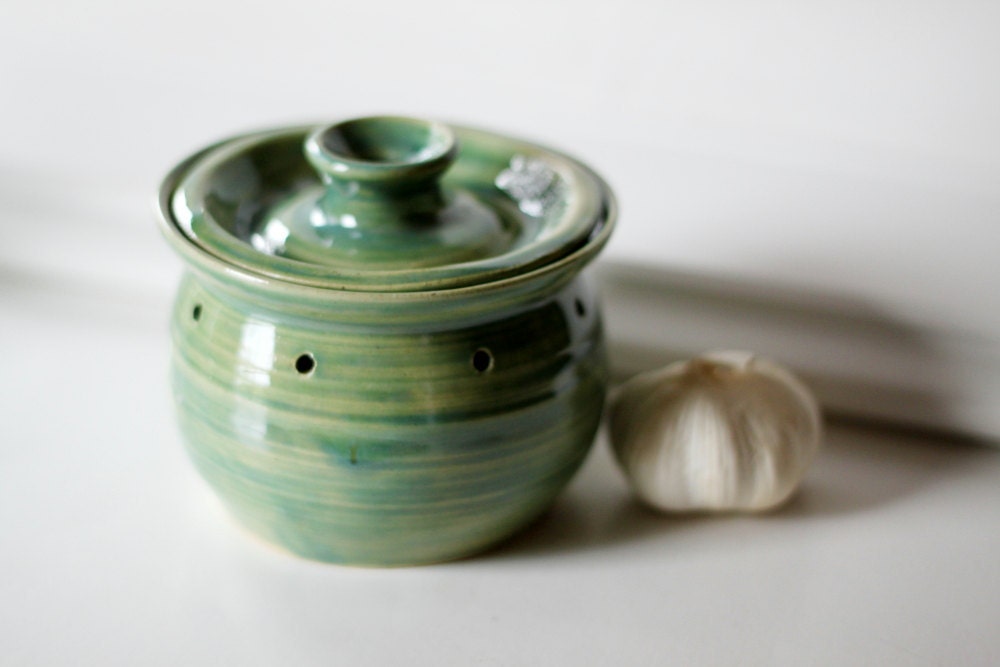 Ceramic Garlic Keeper Jar by MissPottery on Etsy