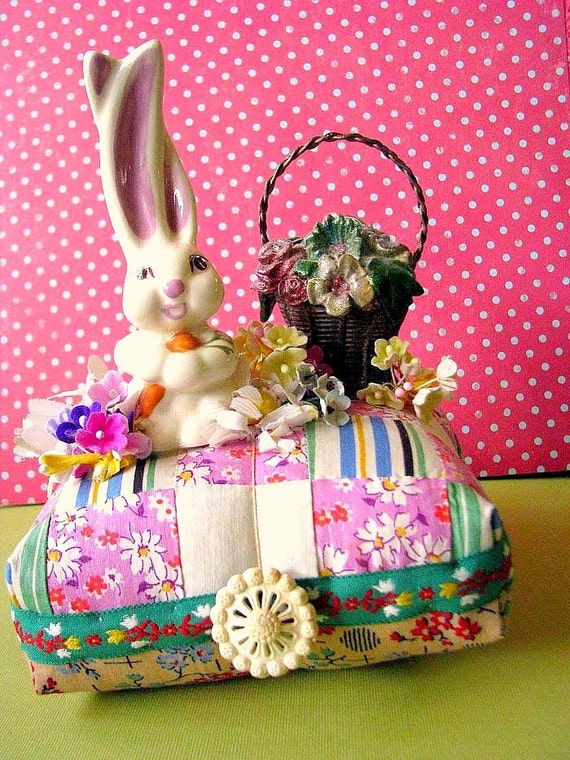 Vintage Funny Rabbit Pin Cushion