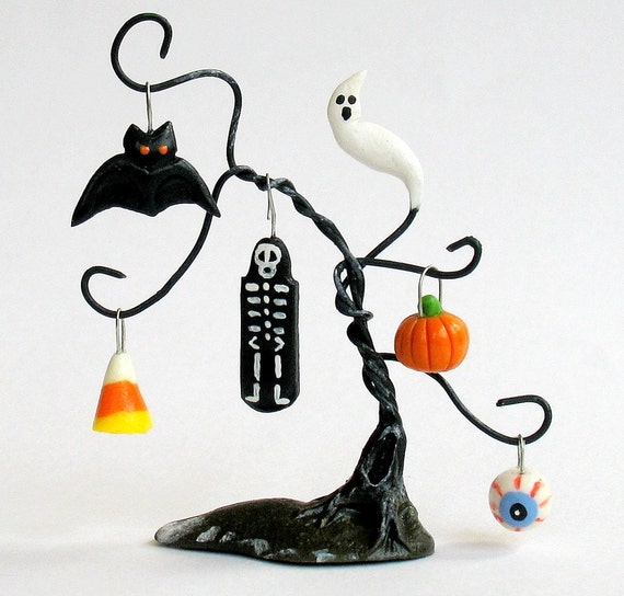 Miniature Halloween Ornament Tree