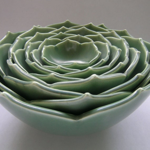 SALE Eight Nesting Lotus Bowls in Emeraude Green