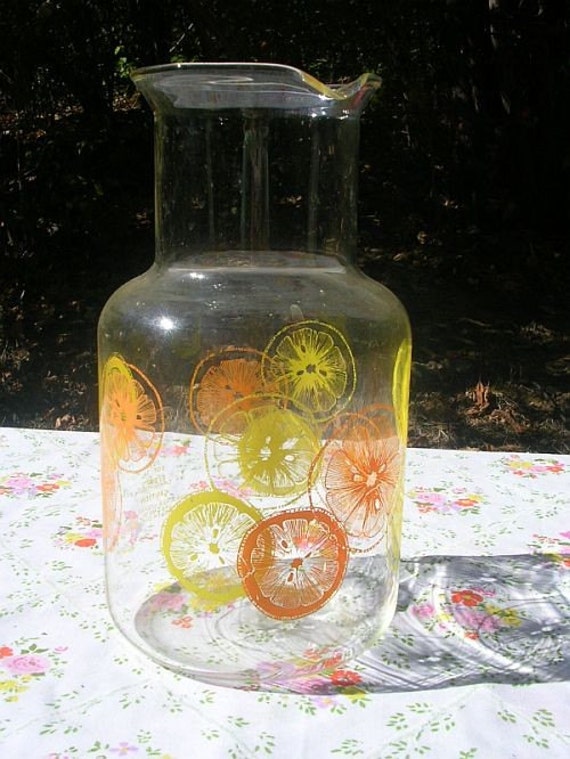 pyrex juice pitcher
