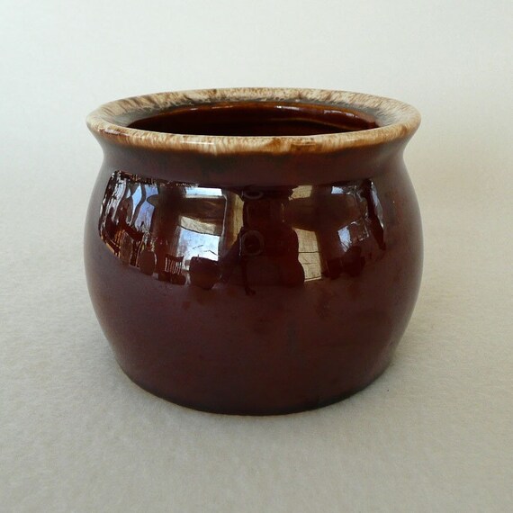 Vintage Hull Pottery Small OvenProof Crock in by SweetRiceVintage