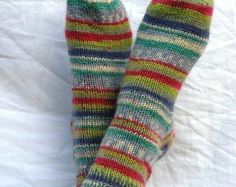 Hand-knit W 7-9 Winter Wonderland Ankle Socks