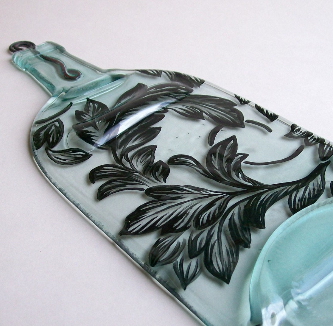 Wine Bottle Serving Tray/Cheese Board With Wine Cork Spreader