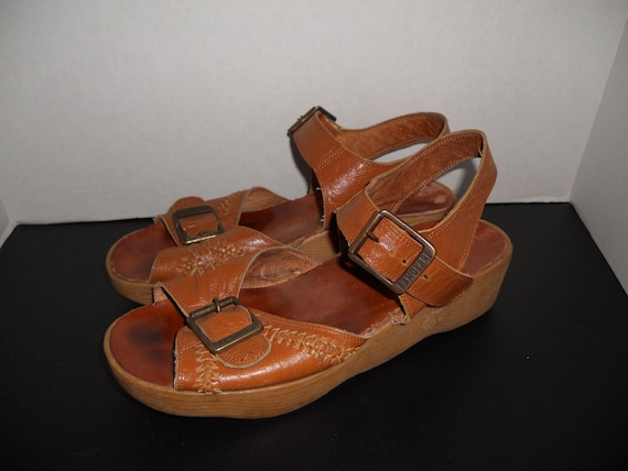 Vintage Leather boho hippie FAMOLARE sandals wedge 70's