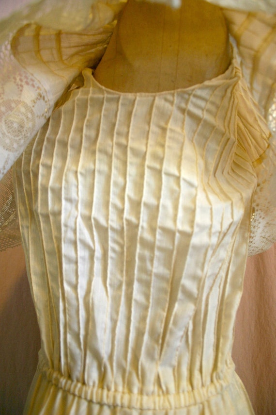70's Traditional Style Folk MEXICAN Dress in Creme Cotton