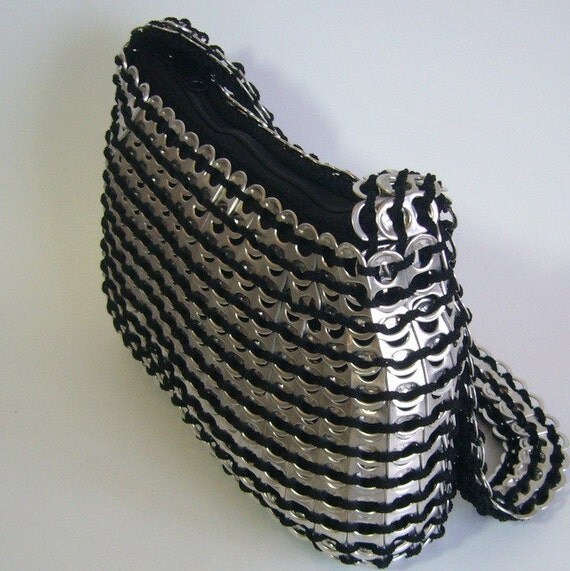 Pop Tab Purse Medium zipper purse