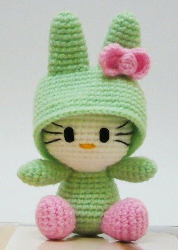Amigurumi Hello kitty in Bunny Costume.