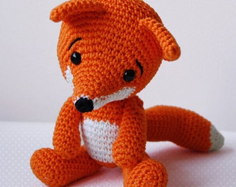 Amigurumi Crochet Fox Pattern - Lisa the Fox - Softie - Plush