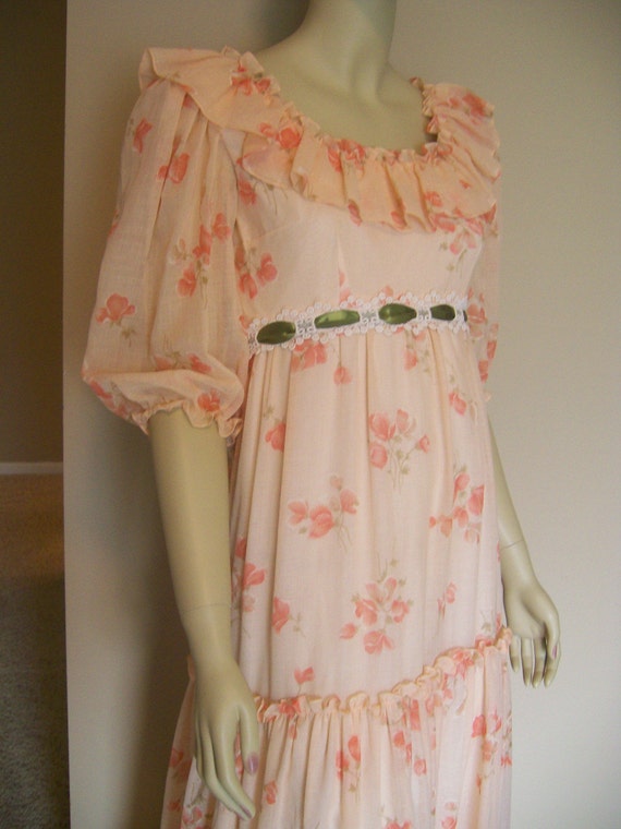 70s Tasty Peach Southern Belle Dress Gown size S by 11karri