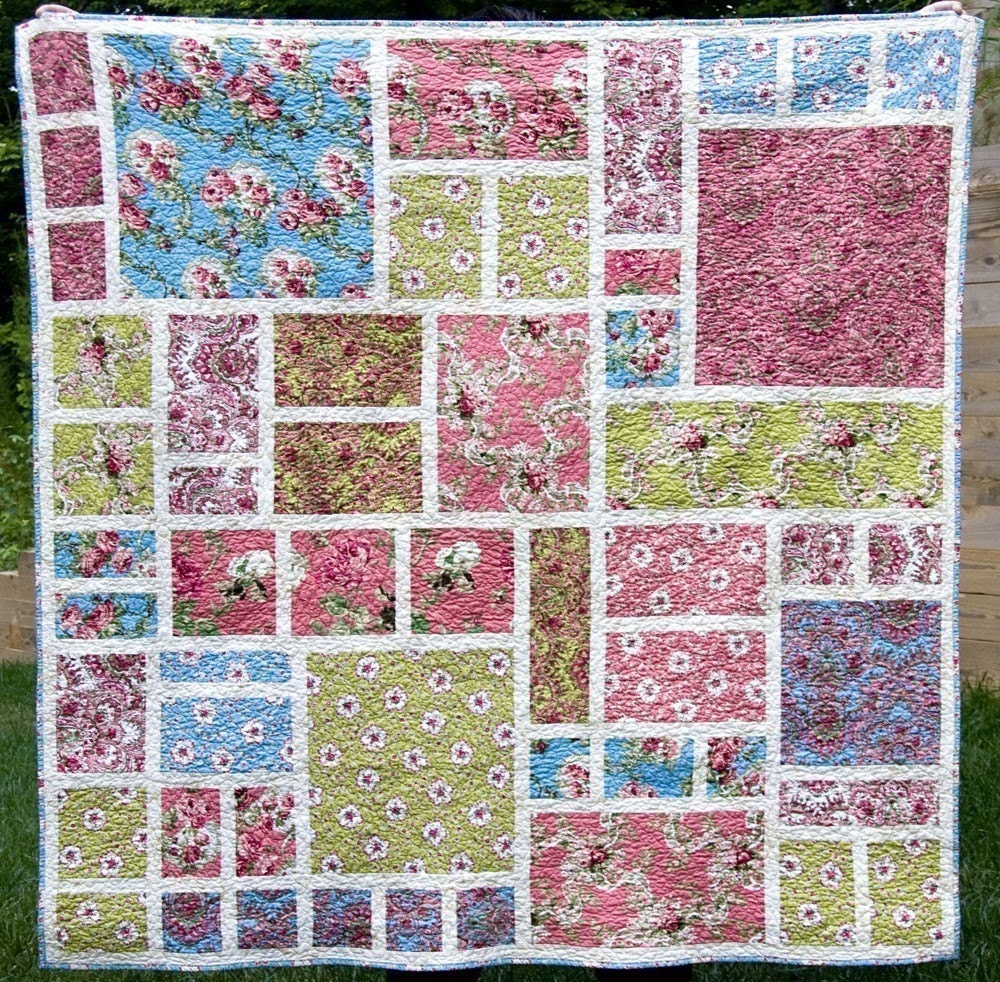 No 002 Modern Rose Garden Quilt Pattern