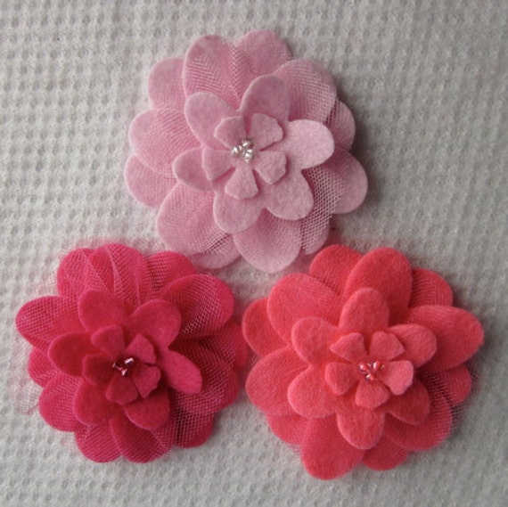 Items similar to Large Felt Flowers in Pinks on Etsy