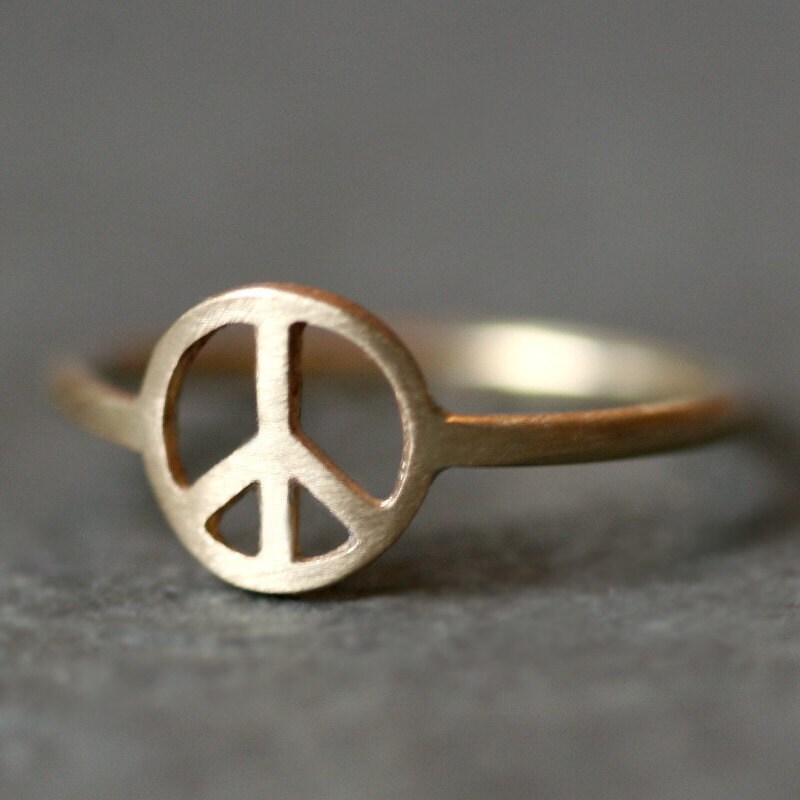 Peace Sign Ring in 14k Gold