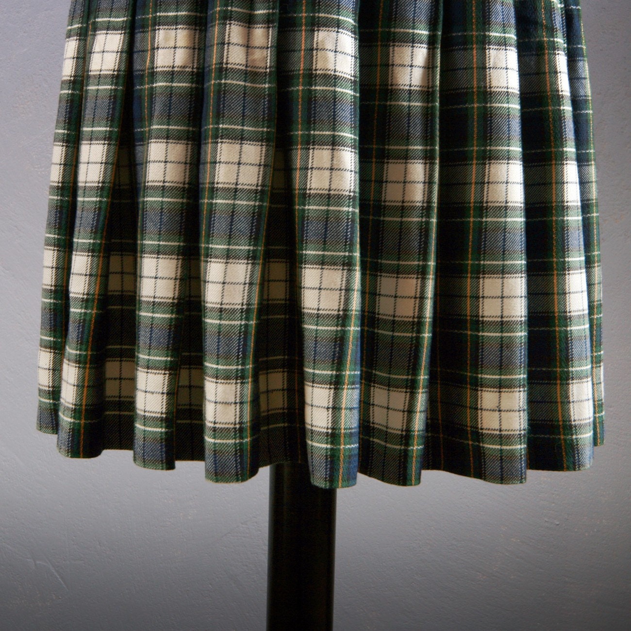 SALE… GREEN PLAID checked SCHOOLGIRL UNIFORM skirt with