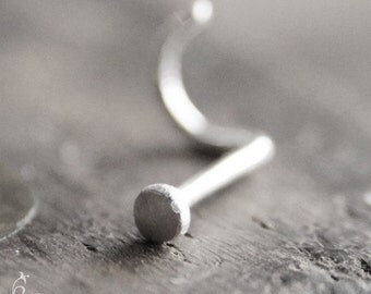 20g 14K Palladium White Gold Nose Screw - Rustic Disc Flat nose ring in 20 gauge NICKEL FREE solid 14K palladium white gold
