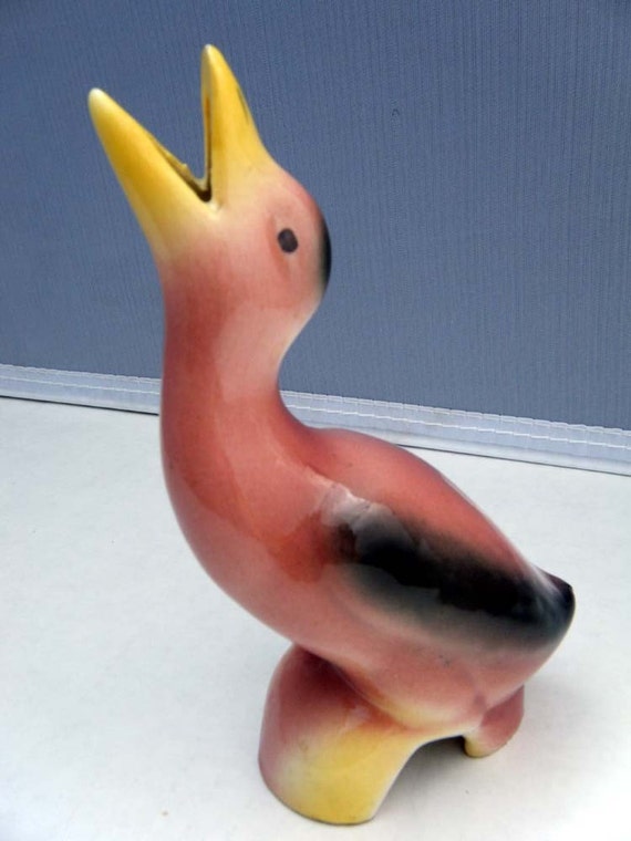 Vintage 1950s Collectible Pie Bird Pink Yellow Black Duck Pie