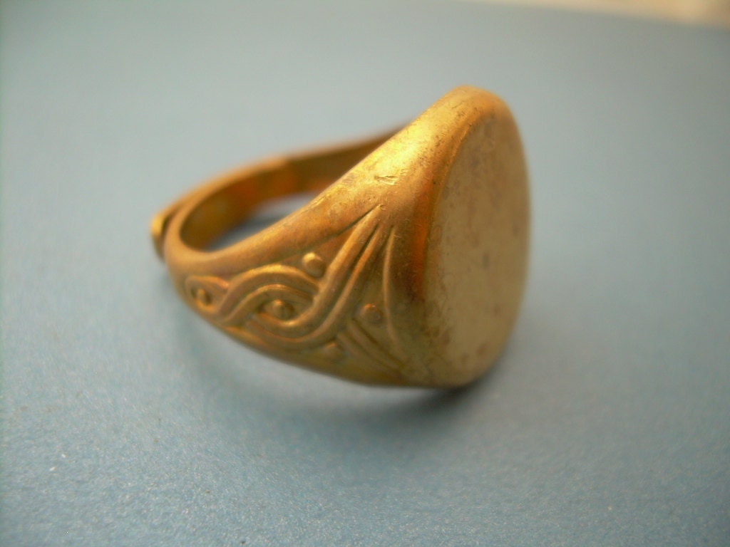 Brass Ring Vintage Ornate Adjustable by BlueLadore on Etsy
