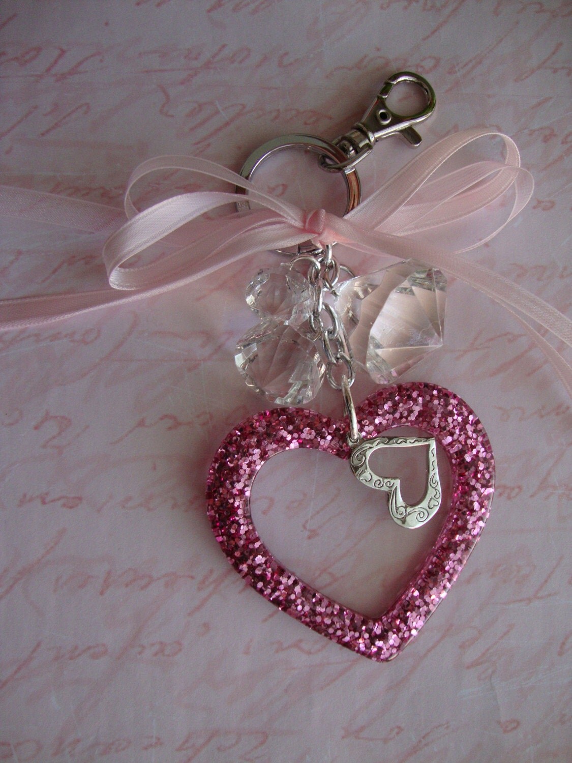 KEYCHAIN PURSE CHARMS LOVELY In PINK A QUEENLY PINK HEART