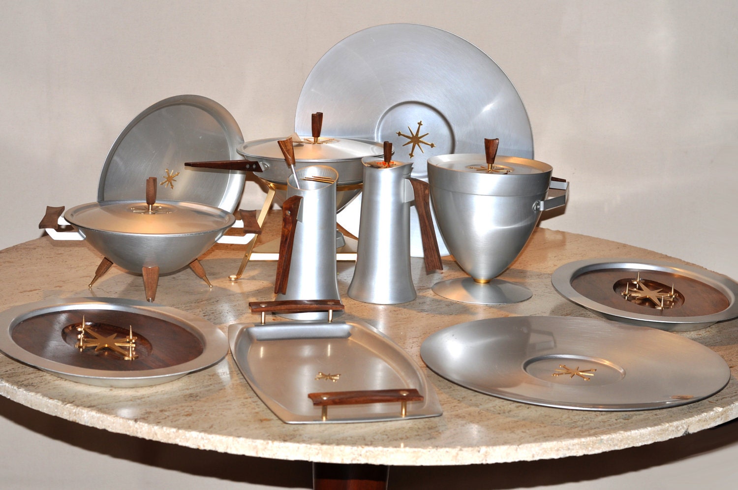 11 Piece Mirro Medallion Aluminum Atomic Serving Set by deedee914