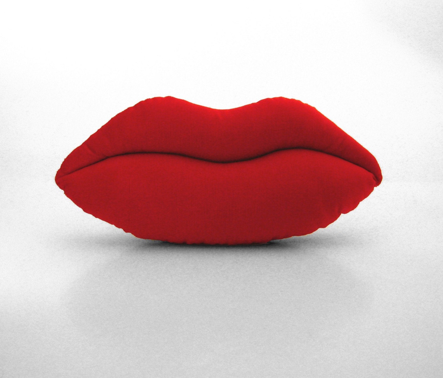 lip pillow