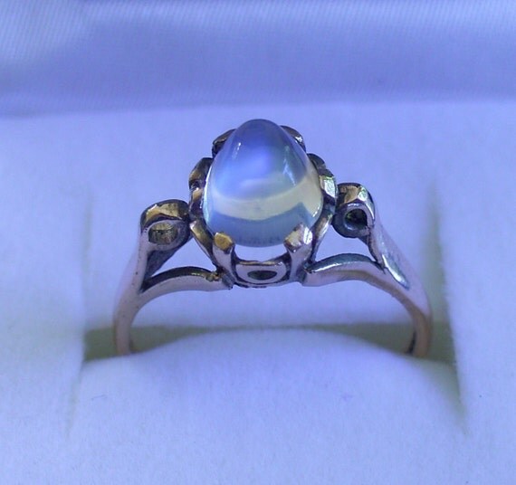 Items similar to Victorian gold moonstone high cabochon ring on Etsy