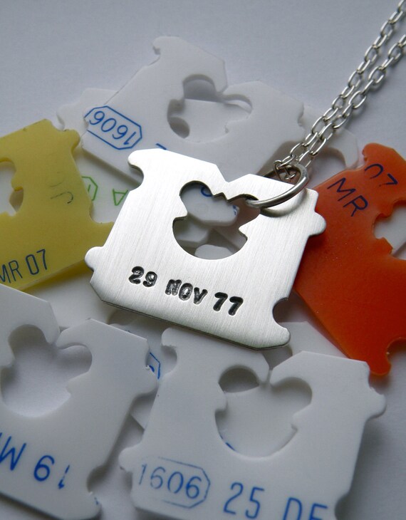 Bread tag inspired personalized pendant in sterling silver - gift for her / gift for him / bridesmaid gift / nickel free