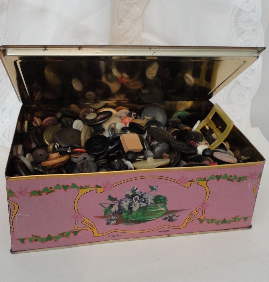 Vintage Candy Tin full of Vintage Buttons Over 2lbs of by ustabee