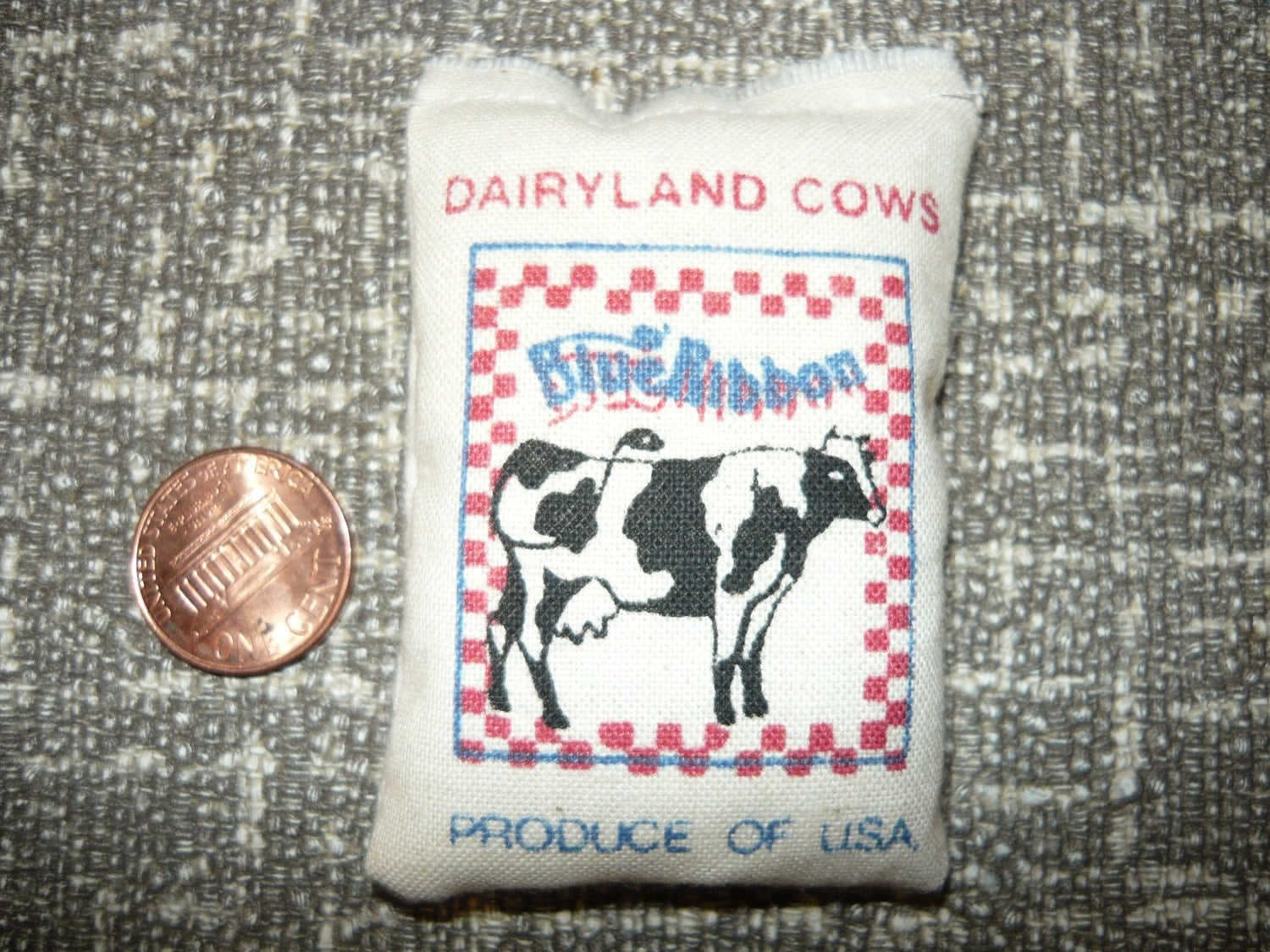 Dairyland Cows Blue Ribbon Feed Bag Sack Dollhouse Miniature