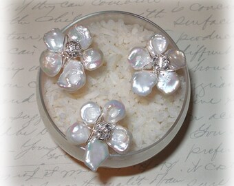 Keishi Pearl Flower Hairpins