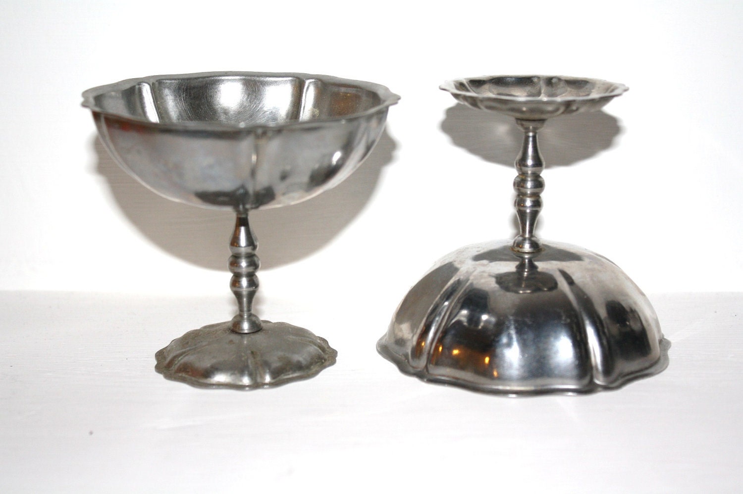 Set of 6 vintage metal ice cream cups.