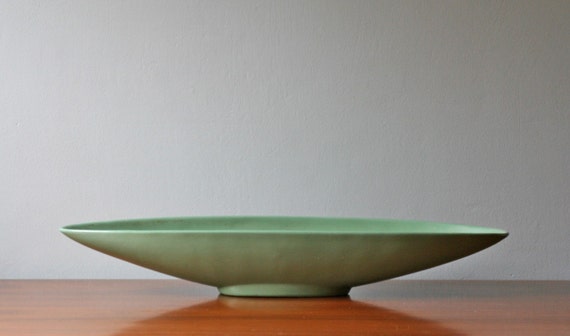 large vintage ceramic decorative bowl in jadite shade