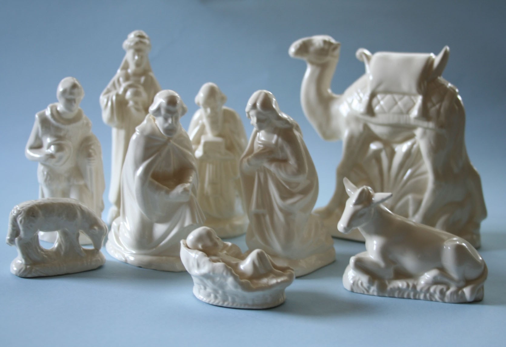 vintage Holland mold 9 piece ceramic nativity set