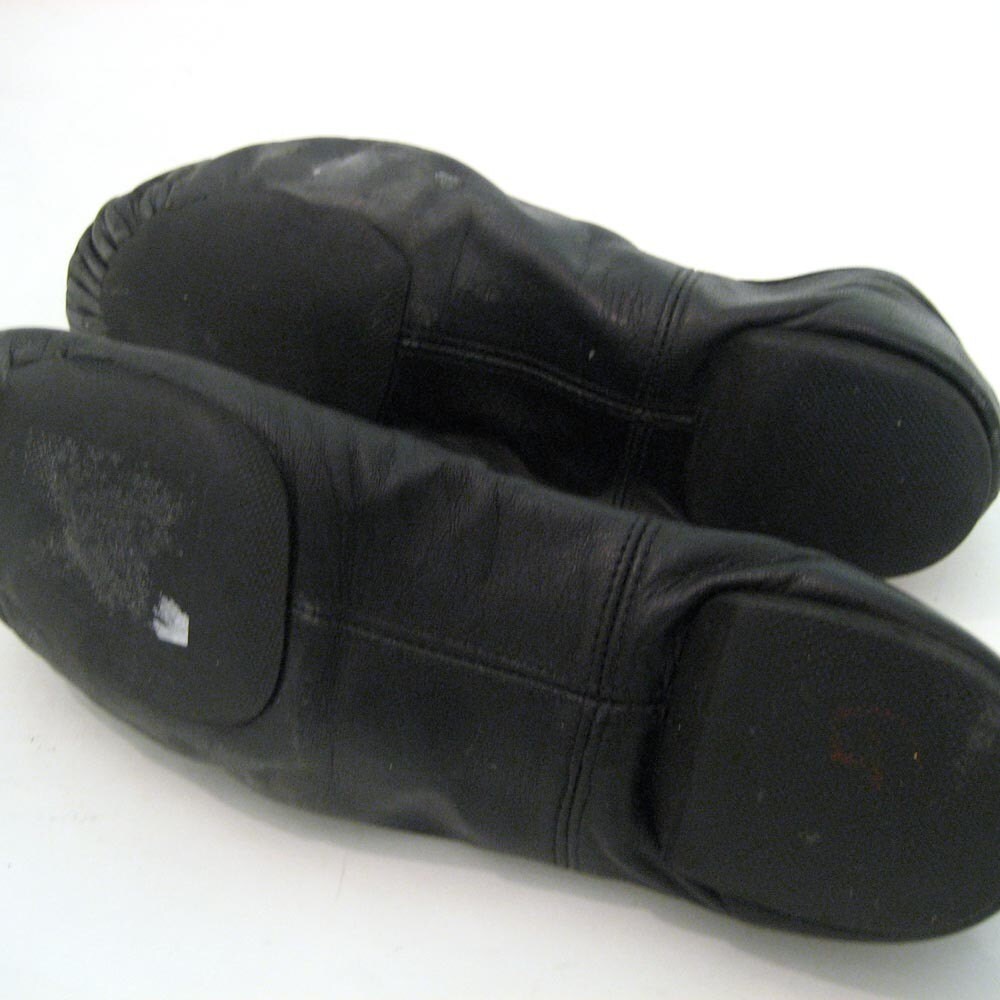 vintage CAPEZIO... LACE UP BALLET JAZZ FLATS.. SIZE 9.510