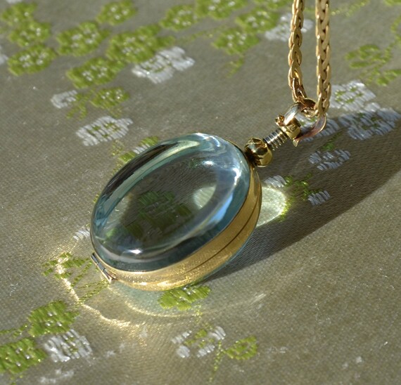 Locket Oval Gold Brass Glass Pendant by GlassHouseSupplies