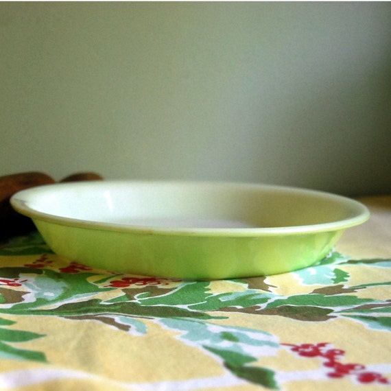 Vintage Lime Green Pyrex 9 Inch Pie Plate Dish