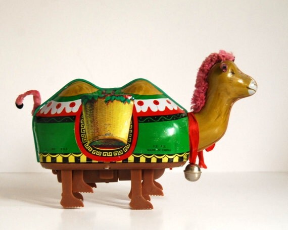 toy camel figurines