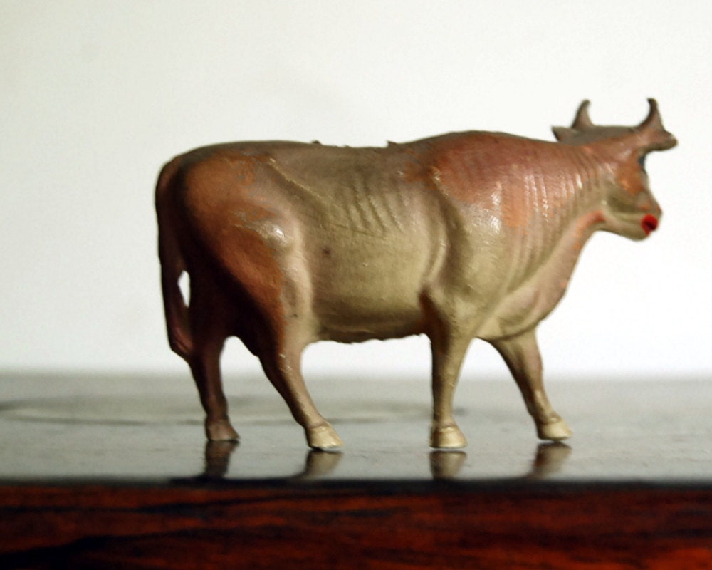 plastic cow statue