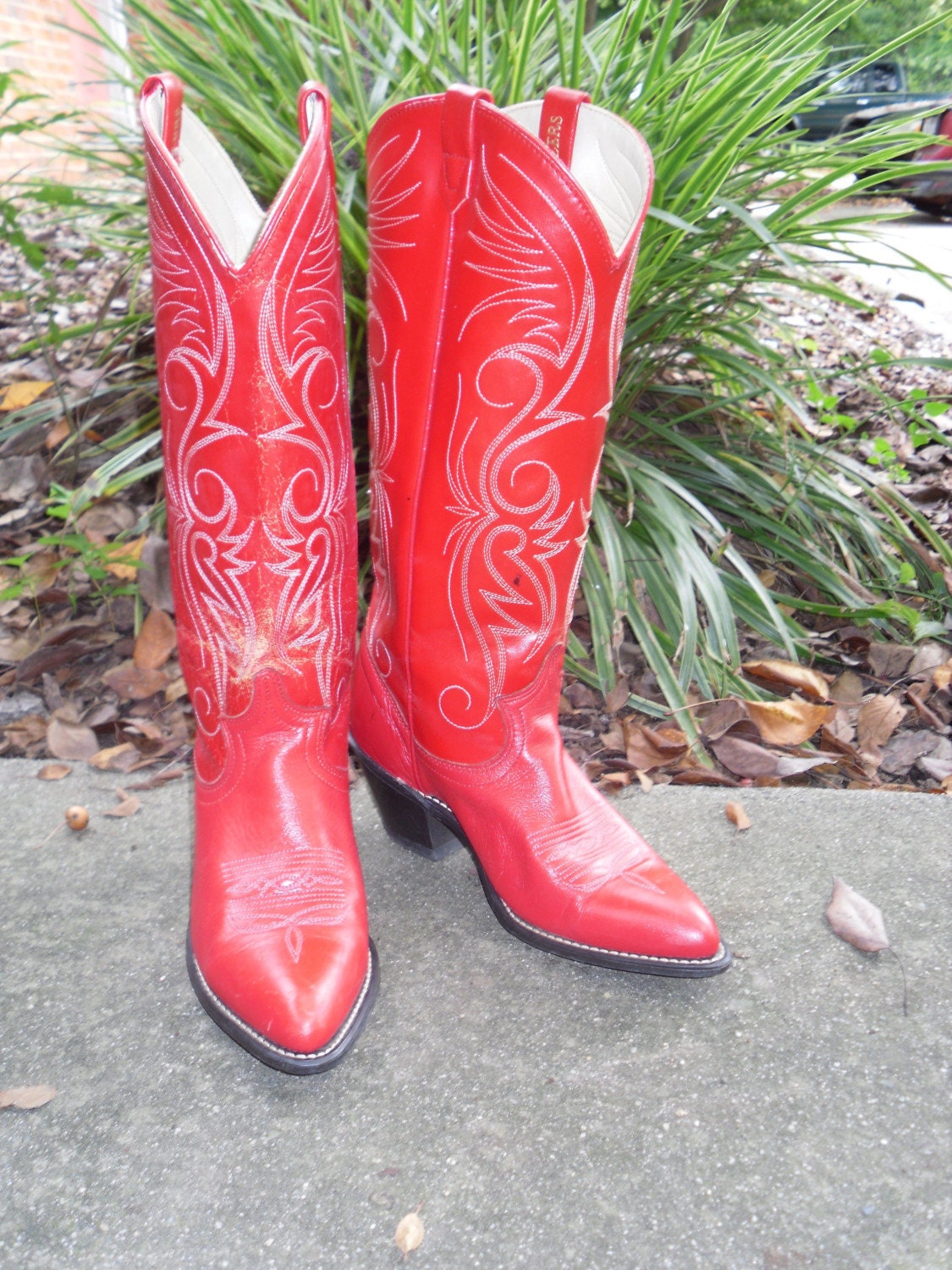 wide width red cowboy boots