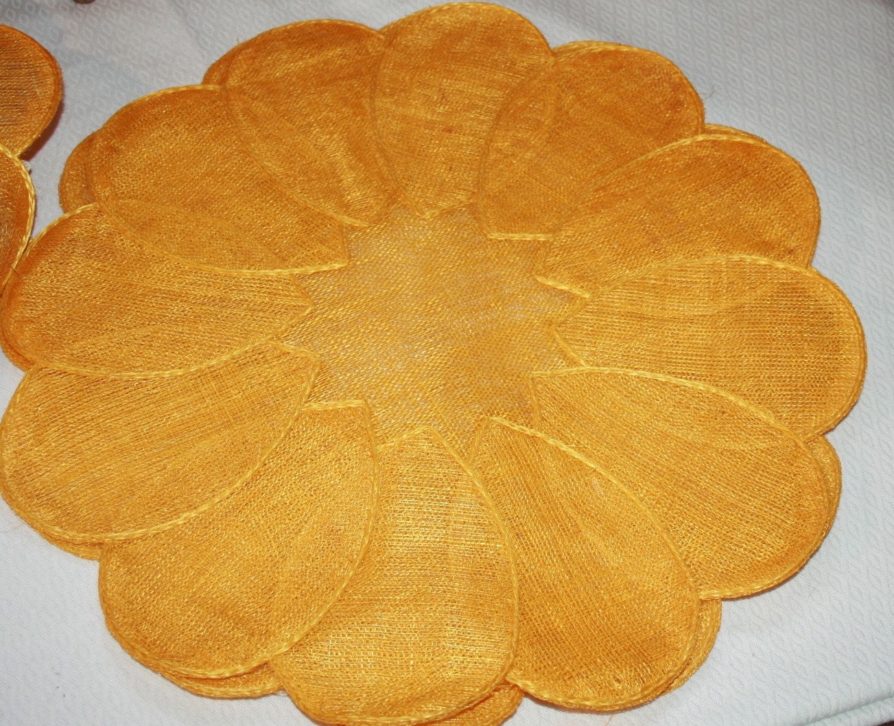 four yellow flower placemats straw vintage