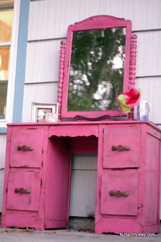 Distressed Antique Pink Jenny Lind style dresser with mirror