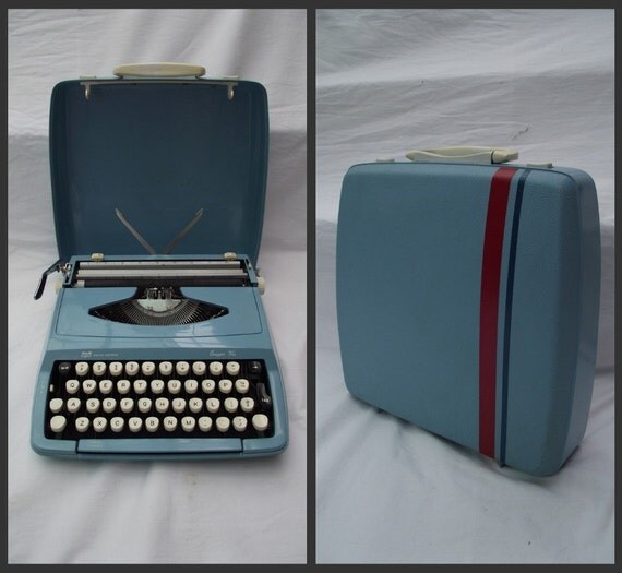 Cursive Typewriter Vintage Smith Corona Cougar xl Blue Red